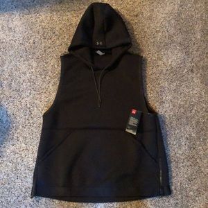 Under Armour Loose fit vest. Size Medium. NWT
